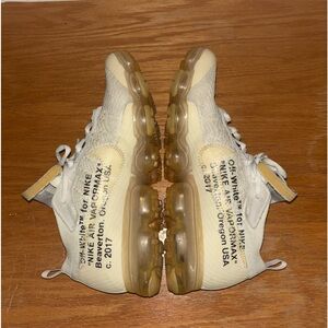 Off white vapor max (8.5)